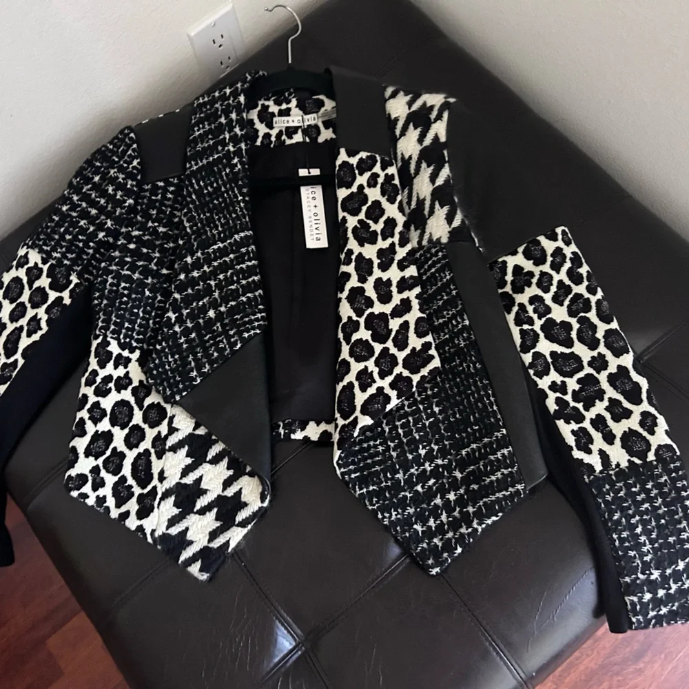 NWT Alice + Olivia Harvey Leather Patchwork Draped Lapel Blazer Jacket M - Picture 10 of 17